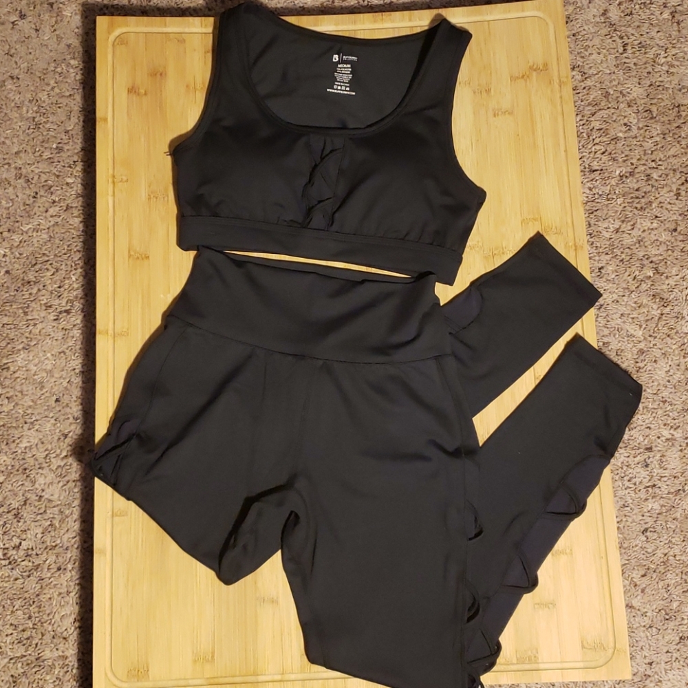 Buffbunny Cross My Heart Legging & Bra Set
